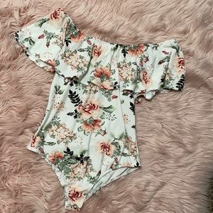 NWOT Floral Bodysuit
